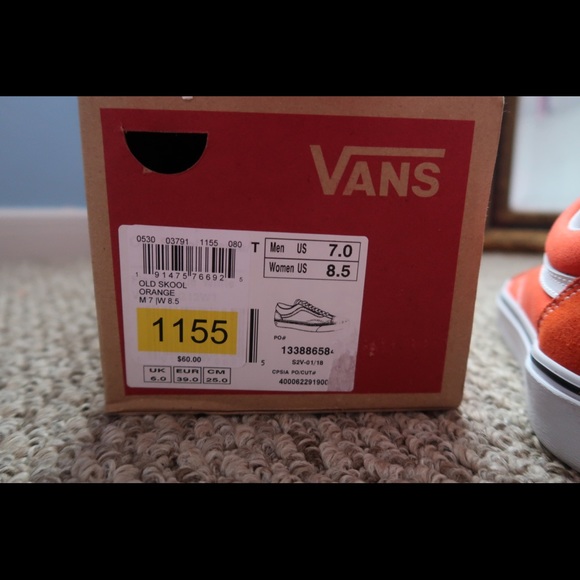 Vans - Picture 6 of 7